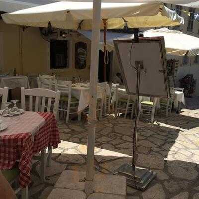 Old Town Cafe - Restaurant