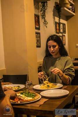 Πίτσα La Grotta