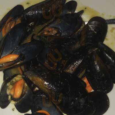 Η Παλαιά Ταβέρνα Του Ψαρά