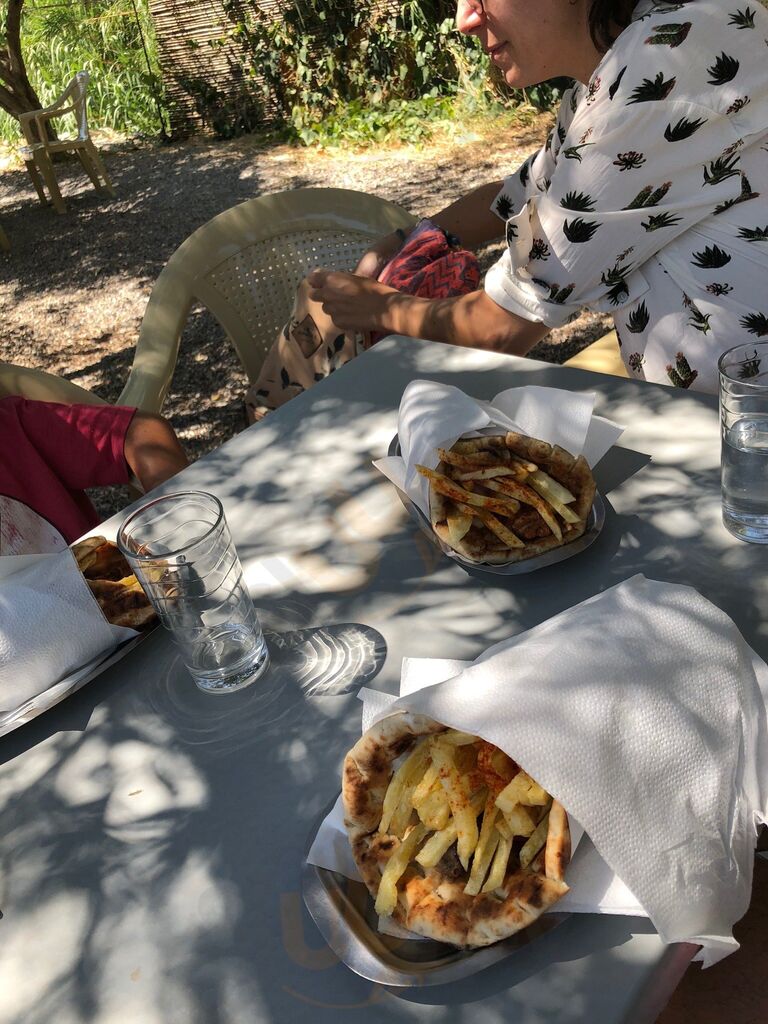 Καντίνα Ο Πέτρος
