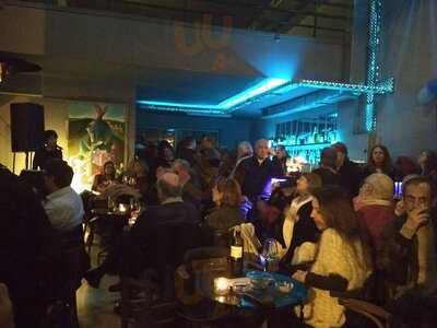 The Stroll Cafe & Cocktail Bar