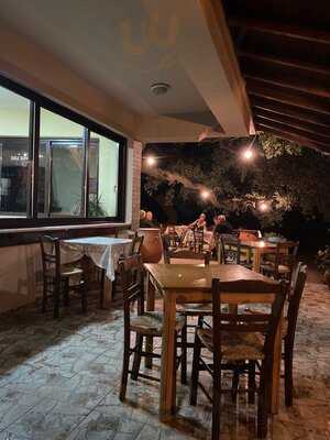 Ταβέρνα Αντάρτισσα