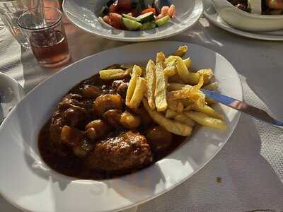 Pergola Restaurant Taverna