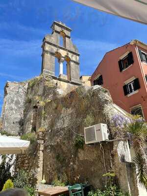 Pergola Restaurant Taverna