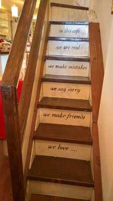 Xouzouri Cafe Bistro