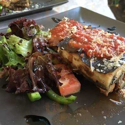 Tesoro Mio Bistro - Wine Bar