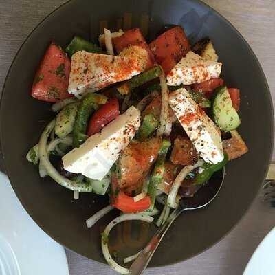 Tesoro Mio Bistro - Wine Bar