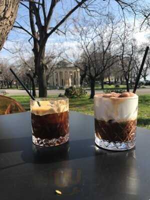 Tesoro Mio Bistro - Wine Bar