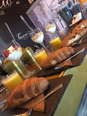 Tesoro Mio Bistro - Wine Bar