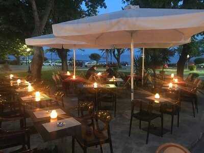 Tesoro Mio Bistro - Wine Bar