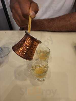 Πάμε Τσίπουρο Πάμε Καφενείο- Αιόλου 31