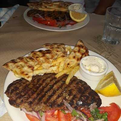 Άμπακας Μεζεδοπωλείο