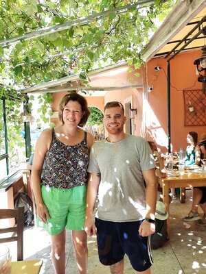 Άμπακας Μεζεδοπωλείο