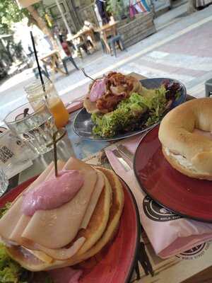 Εστρέγια Άθενς