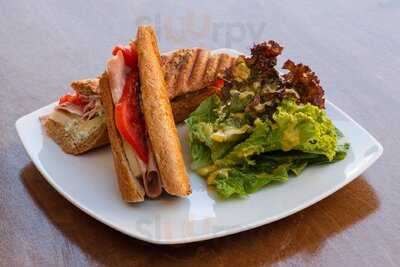 Χοροστάσιον