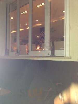 Showroom Cafe Bar Restaurant