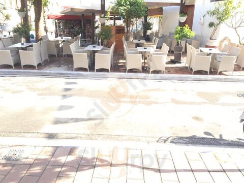 Πλατεία Cafe-bar