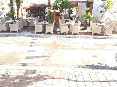 Πλατεία Cafe-bar