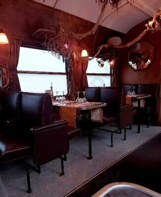 Τo Τρενο Στο Ρουφ - Wagon Restaurant