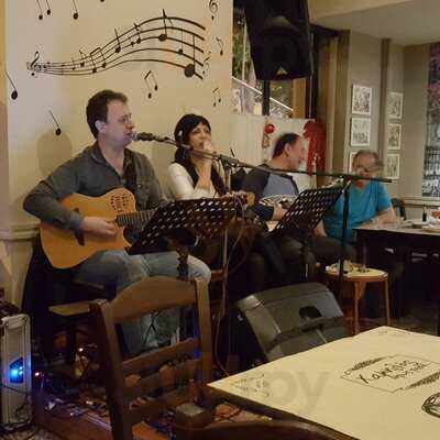 Χαμηλός όπως Παλιά