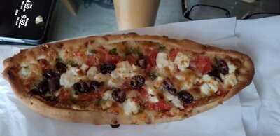 Pide Πίτα