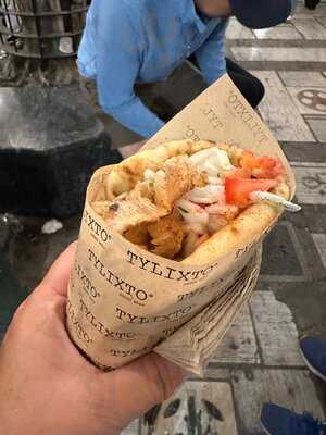Tylixto Greek Wrap