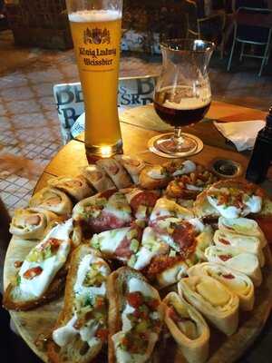 Berlin By 5 Drunk Men