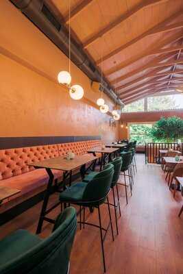 Poco Loco Cantina-cocktaileria Mexicana