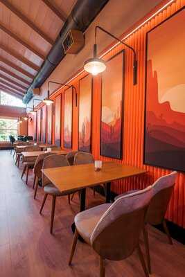 Poco Loco Cantina-cocktaileria Mexicana