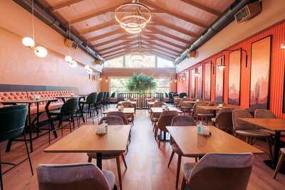 Poco Loco Cantina-cocktaileria Mexicana