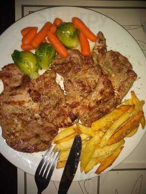 Ταβέρνα Ψησταριά Η Μάσα