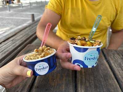 Fresko Yogurt Bar