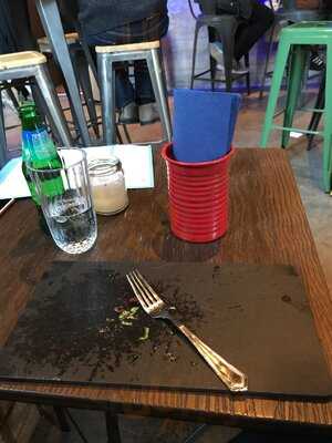 Cabrio Εστιατόριο & Μπάρ