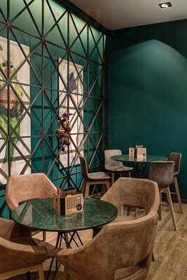 Νούσιας Premium