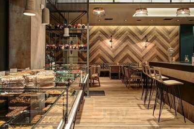 Νούσιας Premium