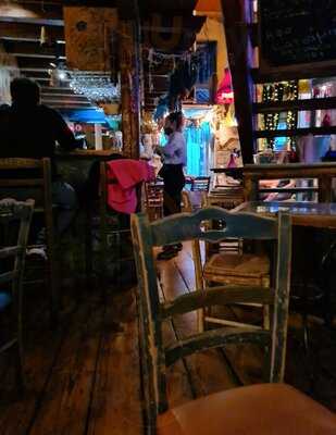 Καφενείον το 111