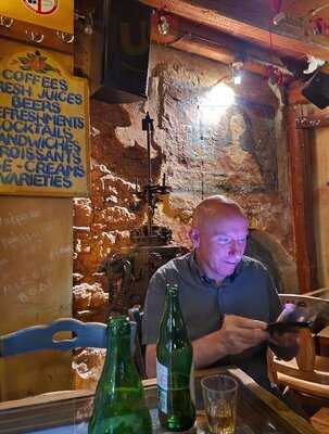 Καφενείον το 111