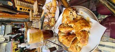 Μπουγατσάδικο η Θεσσαλονίκη