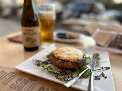 Salto Wine Bar - Bistro