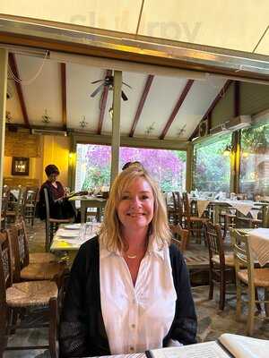 Μεζεδοπωλείο Ελληνικόν