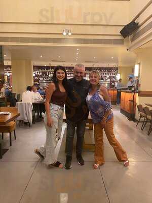 Τηλέμαχος Αθήνα - Βραβευμένο Wine & Meat Restaurant