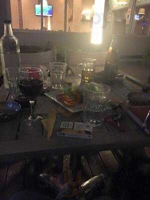 Γεύομαι Μαγεύομαι