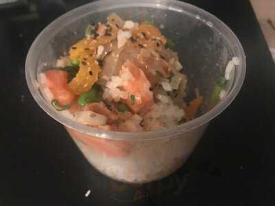 Poke Hawaiian Sushi