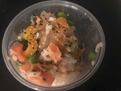 Poke Hawaiian Sushi