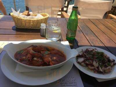 En Plo Cafe Restaurant