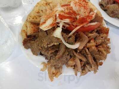 Ταβέρνα Μπαϊρακτάρης σταθμός