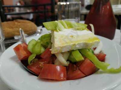 Ο Τέλης Μπριζόλες