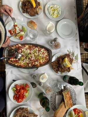 Ο Τέλης Μπριζόλες