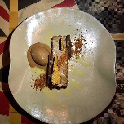 Το Θείο Τραγί