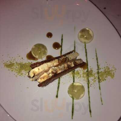 Μ8 . Κολωνάκι